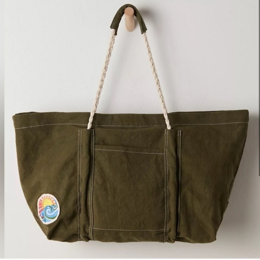 NWT Free People Been There Badge Tote Bag (Extra Large) - Picture 10 of 12